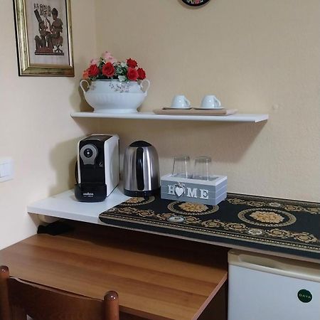 Li Muntigeddi Hotell San Teodoro  Exteriör bild