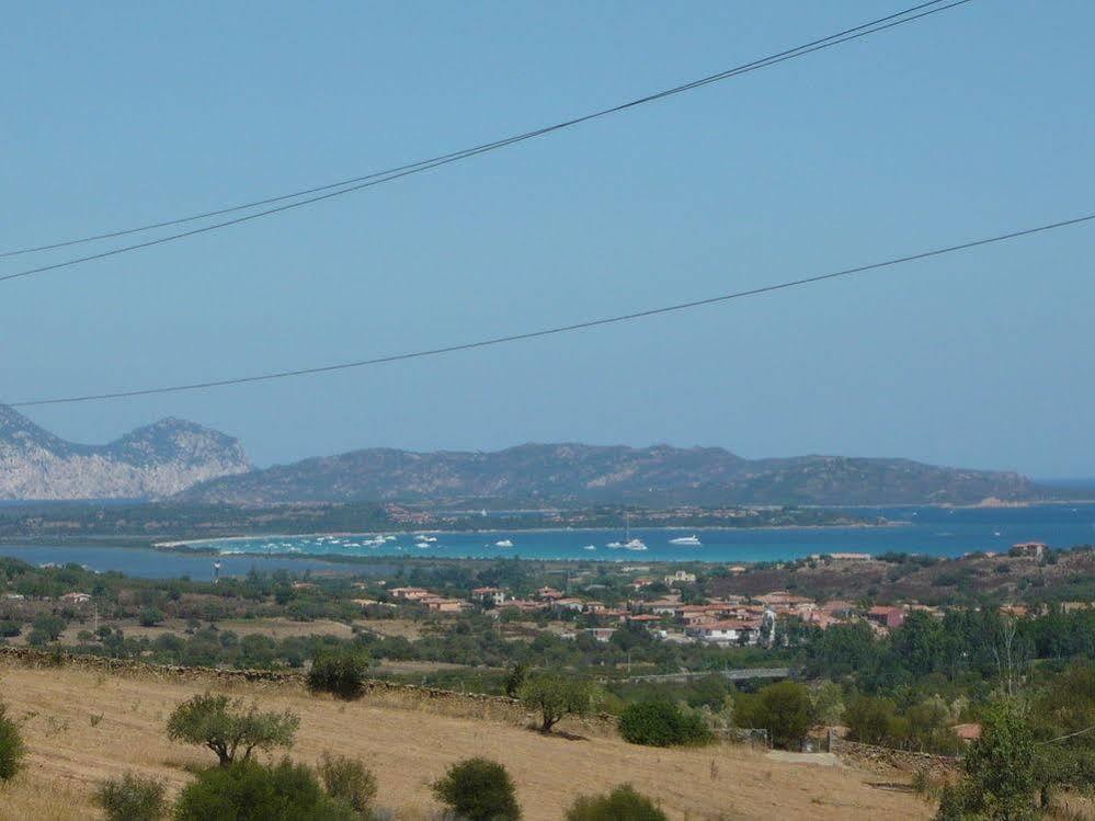 Li Muntigeddi Hotell San Teodoro  Exteriör bild
