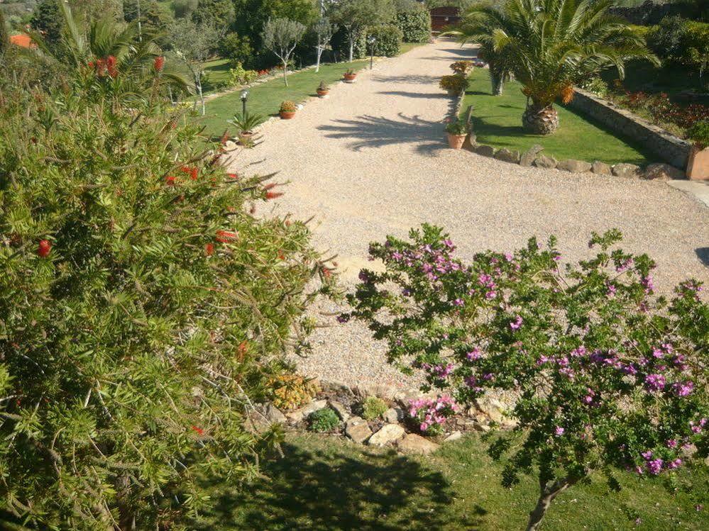 Li Muntigeddi Hotell San Teodoro  Exteriör bild