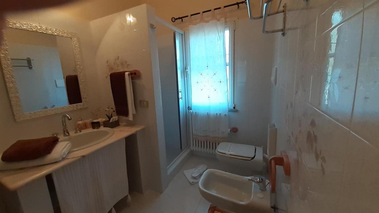 Li Muntigeddi Hotell San Teodoro  Exteriör bild